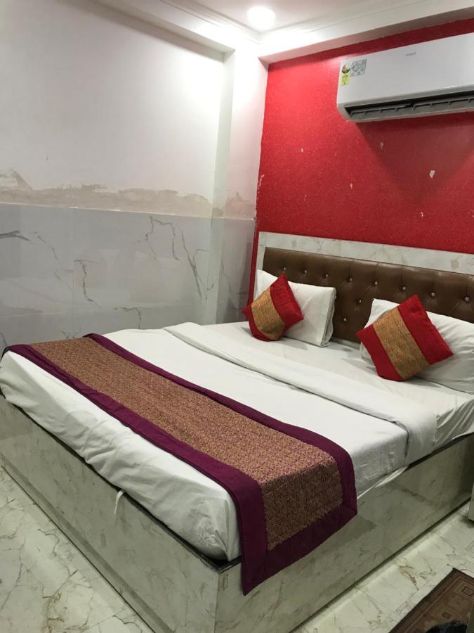 Hotel O Kanak Palace New Delhi Bagian luar foto