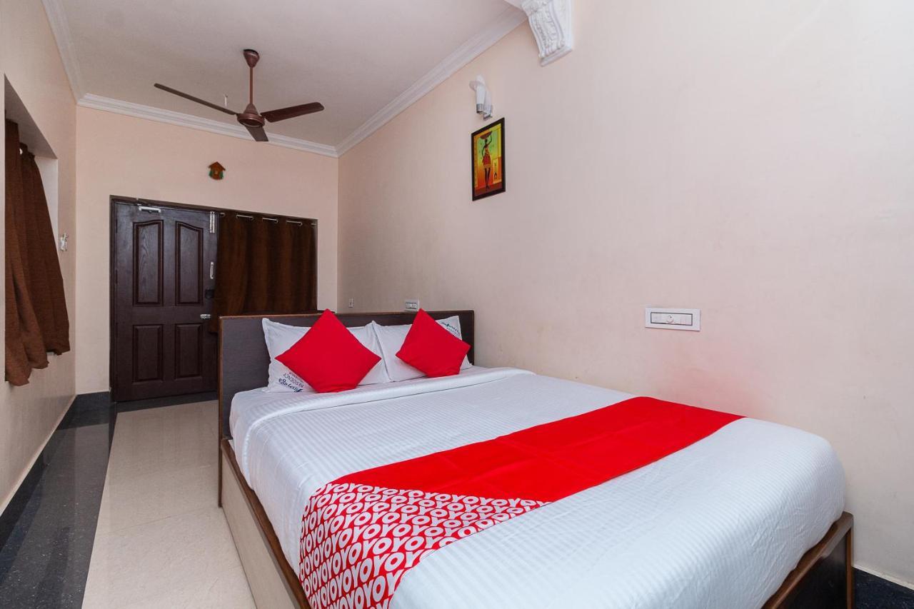 Hotel O Kanak Palace New Delhi Bagian luar foto