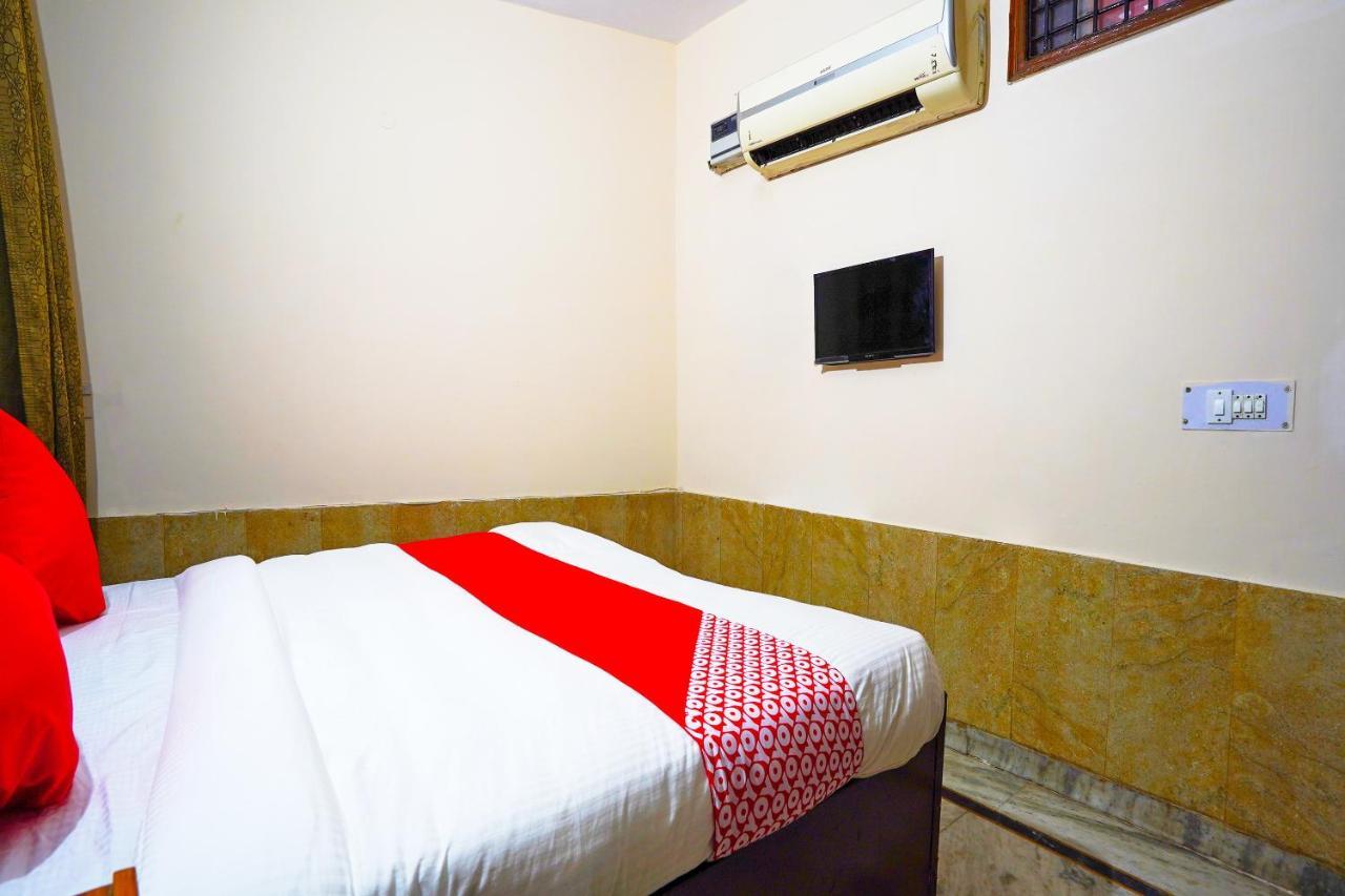 Hotel O Kanak Palace New Delhi Bagian luar foto