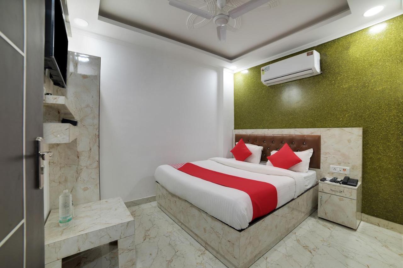 Hotel O Kanak Palace New Delhi Bagian luar foto
