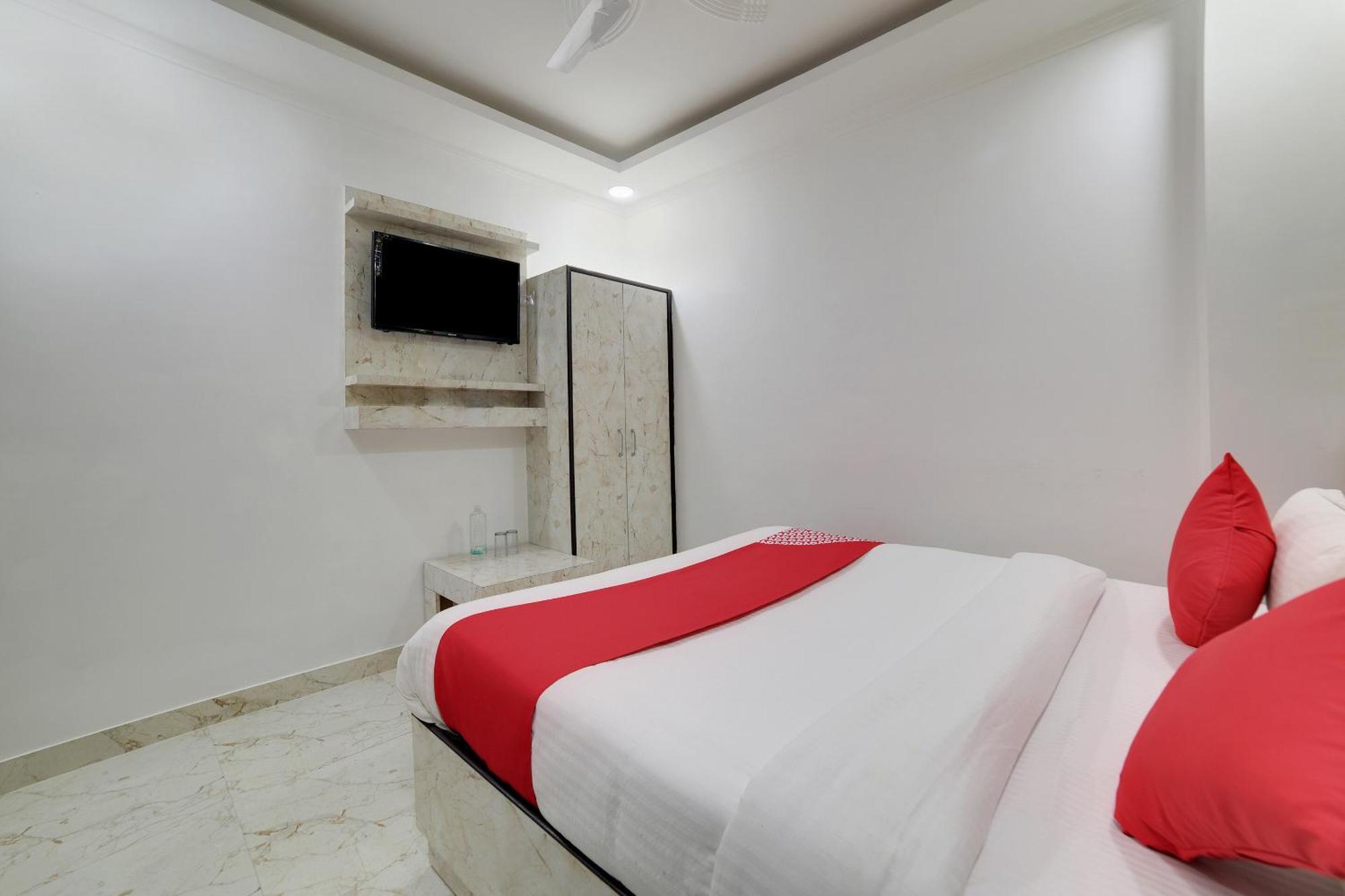 Hotel O Kanak Palace New Delhi Bagian luar foto