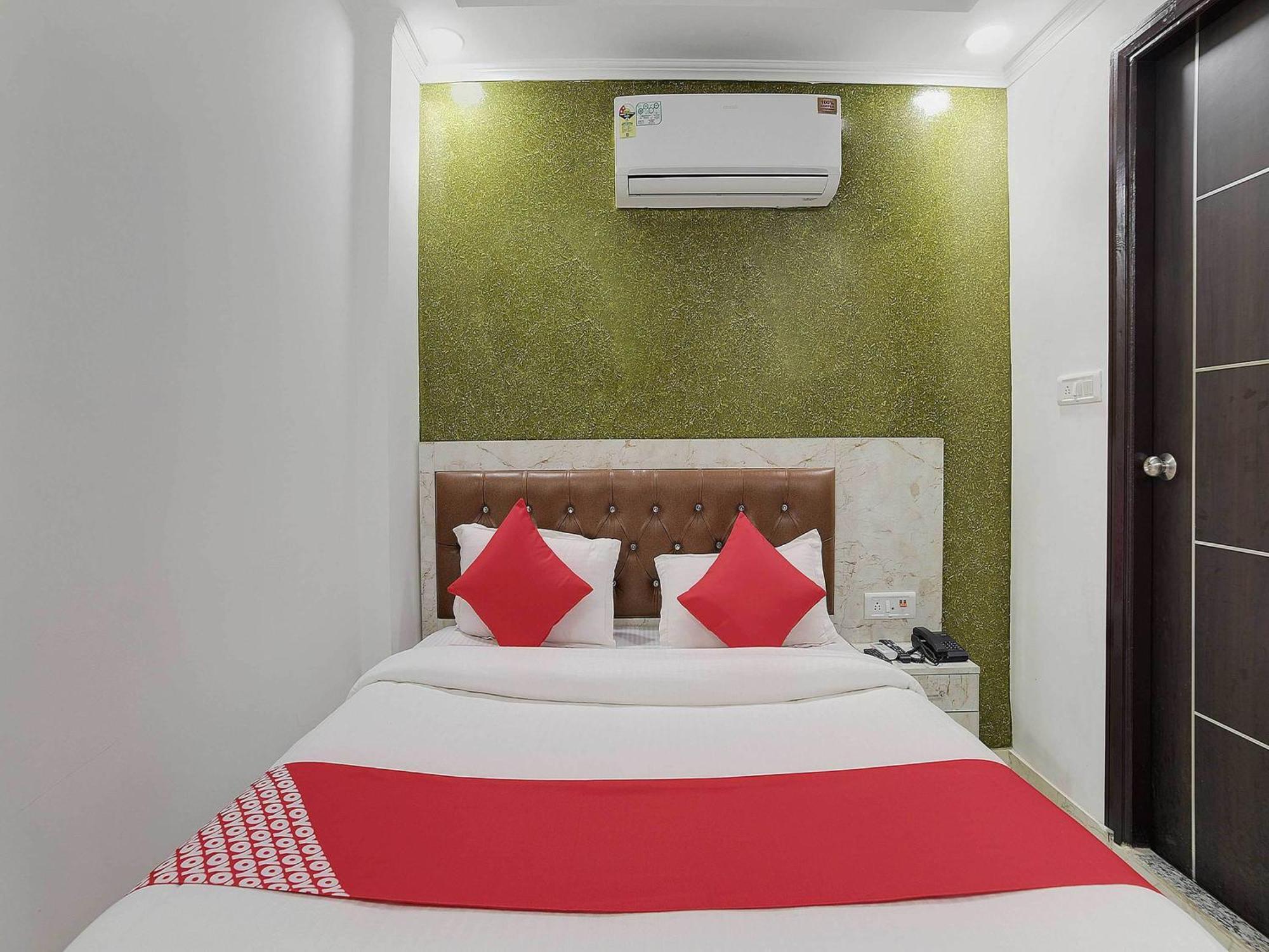 Hotel O Kanak Palace New Delhi Bagian luar foto