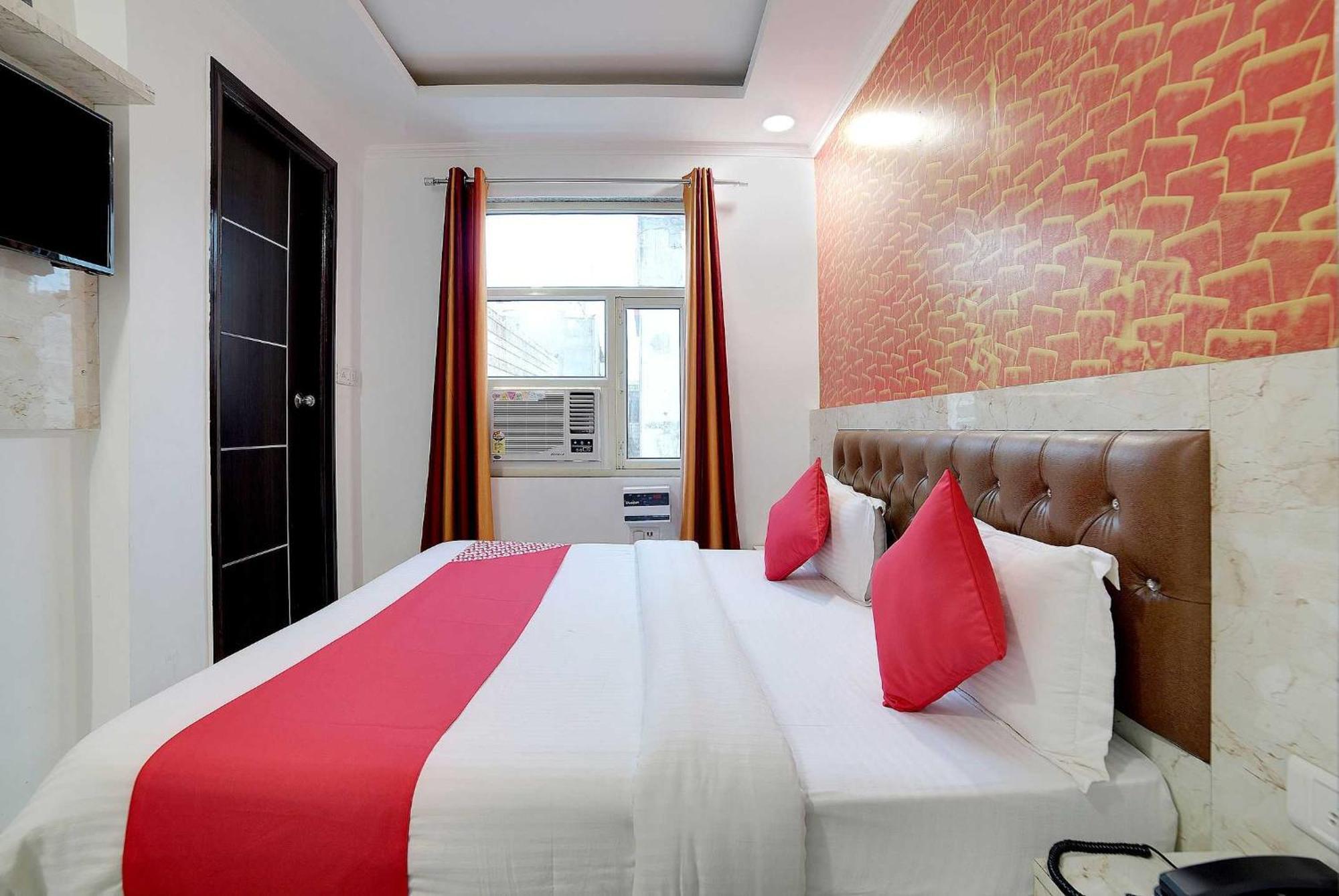 Hotel O Kanak Palace New Delhi Bagian luar foto